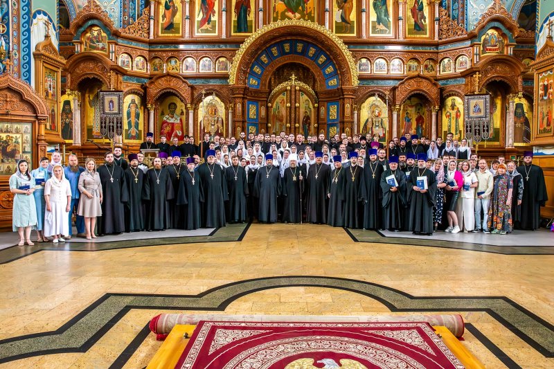 Торжественный акт в честь 30-го (119-го) выпуска Воронежской духовной семинарии