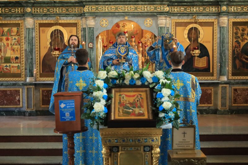 Богослужение в праздник Рождества Богородицы 