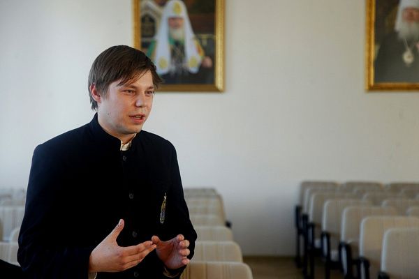 Профессор Геттингенского университета доктор Мартин Тамке встретился с учащимися Воронежской духовной семинарии в формате круглого стола