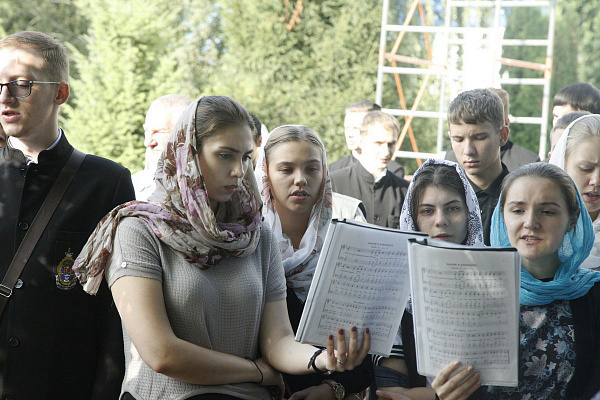 В 40-й день по кончине новопреставленного игумена Иннокентия (Никифорова) в Успенском семинарском храме была совершена панихида