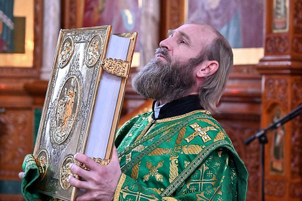 Божественная литургия в день памяти преподобноисповедника Сергия (Сребрянского) состоялась в Благовещенском кафедральном соборе