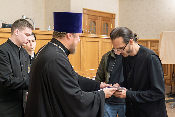 Митрополит Воронежский и Лискинский Сергий возглавил торжественный акт по случаю окончания учебного года в Воронежской духовной семинарии