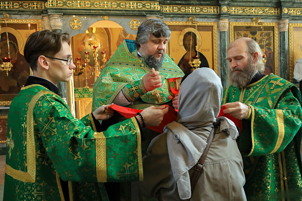 Богослужение в день памяти преставления прп. Сергия, игумена Радонежского, чудотворца