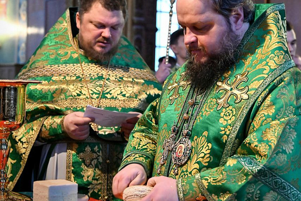 Божественная литургия в день памяти преподобноисповедника Сергия (Сребрянского) состоялась в Благовещенском кафедральном соборе