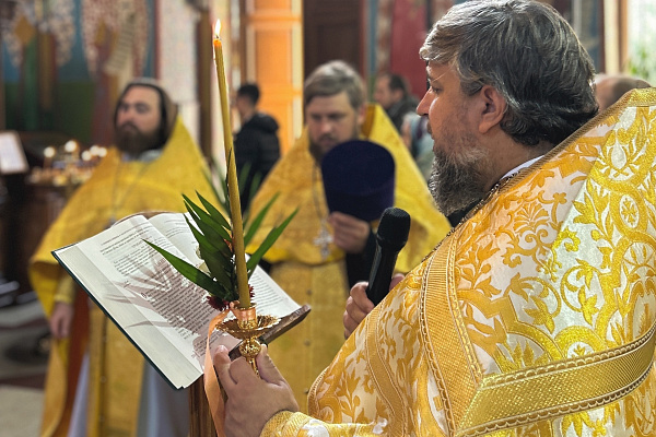 Богослужение в день памяти преставления апостола и евангелиста Иоанна Богослова