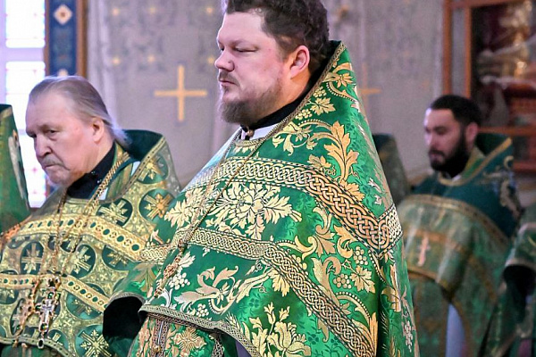 Божественная литургия в день памяти преподобноисповедника Сергия (Сребрянского) состоялась в Благовещенском кафедральном соборе