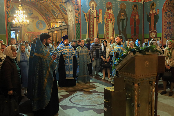 Богослужение в праздник Рождества Богородицы 