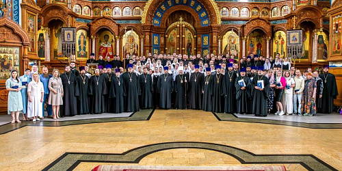 Торжественный акт в честь 30-го (119-го) выпуска Воронежской духовной семинарии