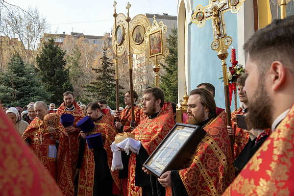 Правящий Архиерей возглавил пасхальное богослужение в Успенском семинарском храме