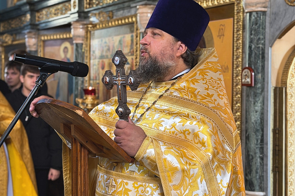 Богослужение в день памяти преставления апостола и евангелиста Иоанна Богослова