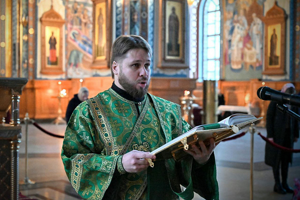 Божественная литургия в день памяти преподобноисповедника Сергия (Сребрянского) состоялась в Благовещенском кафедральном соборе