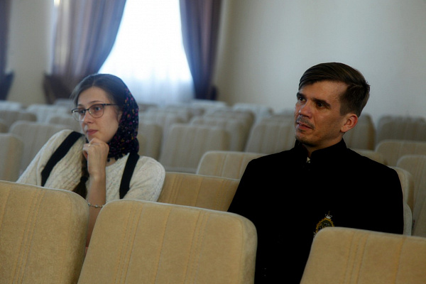 Профессор Геттингенского университета доктор Мартин Тамке встретился с учащимися Воронежской духовной семинарии в формате круглого стола