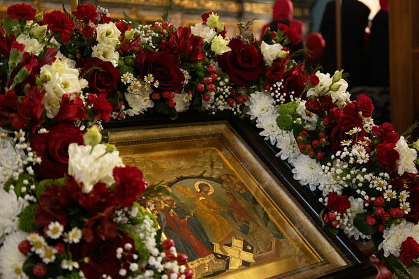 Правящий Архиерей возглавил пасхальное богослужение в Успенском семинарском храме