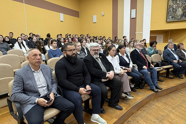 В конференции Юридического факультета Воронежского государственного университета принял участие проректор Воронежской духовной семинарии