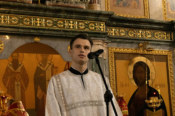 Правящий Архиерей возглавил пасхальное богослужение в Успенском семинарском храме