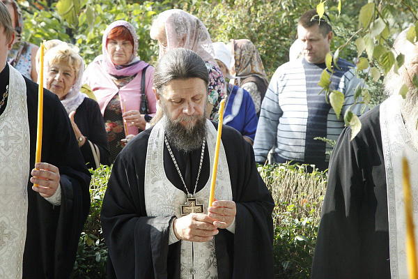 В 40-й день по кончине новопреставленного игумена Иннокентия (Никифорова) в Успенском семинарском храме была совершена панихида